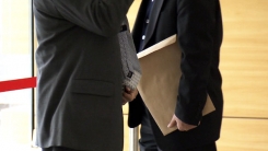 "한국 경제 위기...답은 한국형 구조조정"