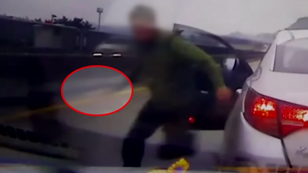 [영상] 중상 입고도 끝까지 범죄자 추적한 신입 경찰