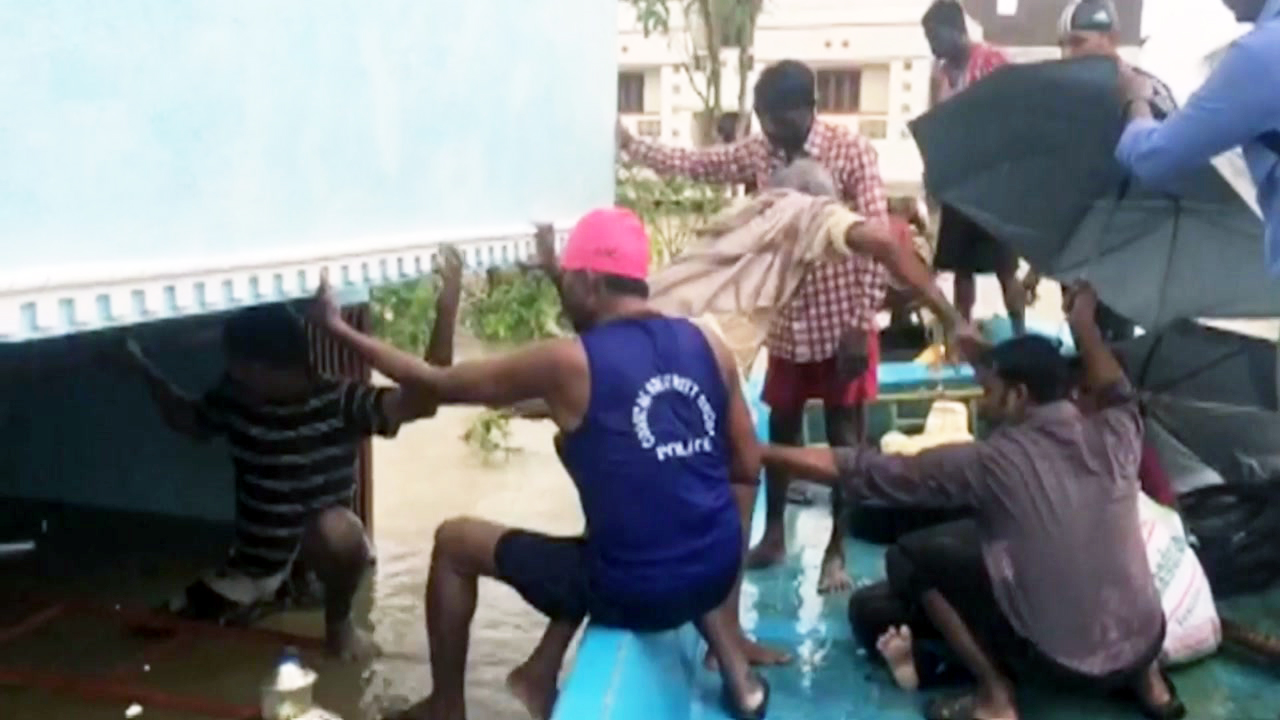 인도 힌두교 순례지서 폭우로 6명 사망