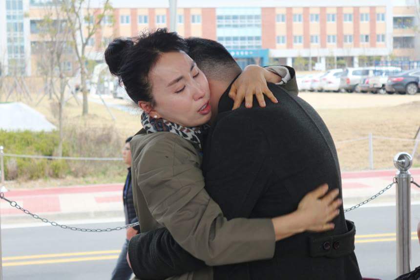 어버이날 하루 전 훈련소…큰절하며 "잘 다녀올게요"
