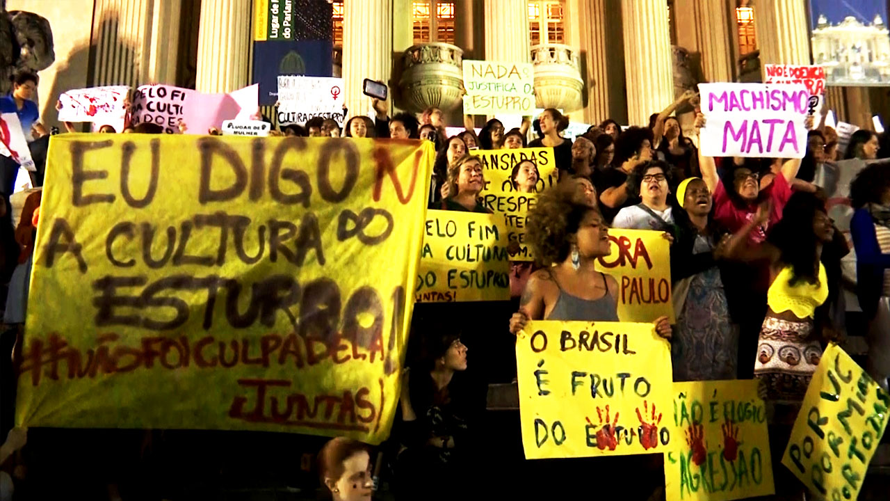 30명에게 집단 성폭행당한 브라질 10대 소녀...분노 '폭발'