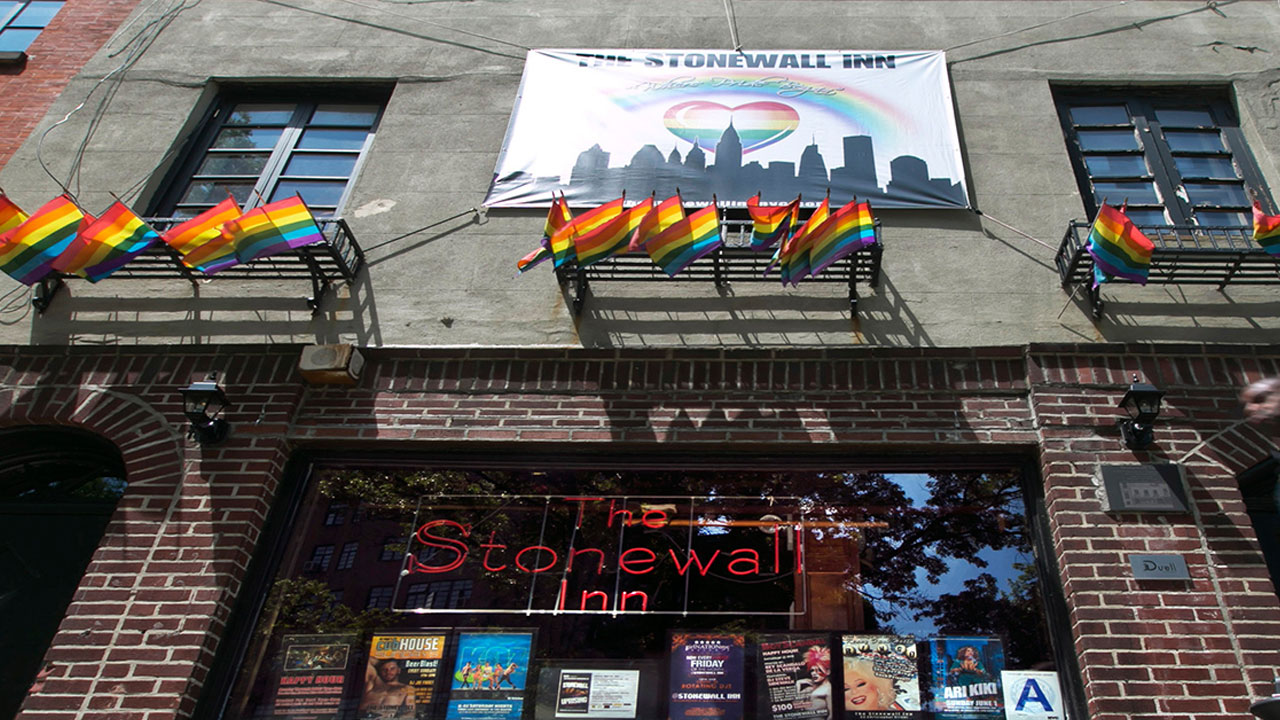 '스톤월', 국가기념물 된 게이 운동 발상지