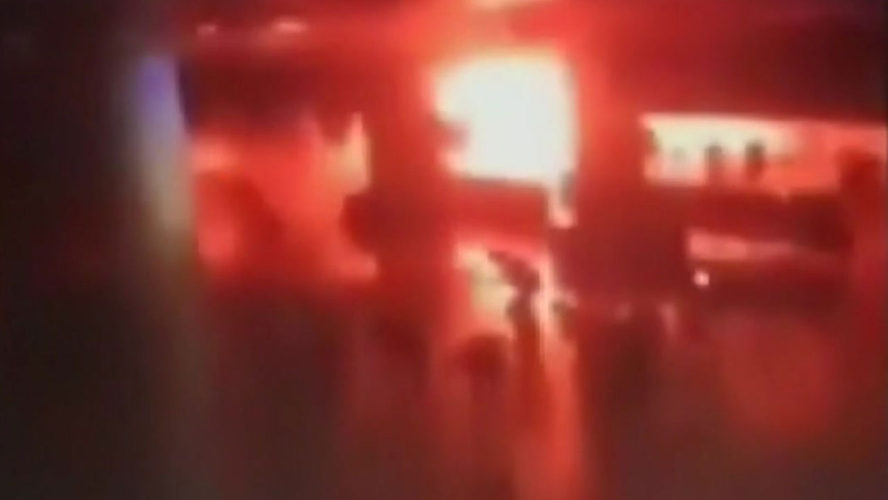 터키 이스탄불 공항 자폭 테러 뒤 총격전...28명 사망