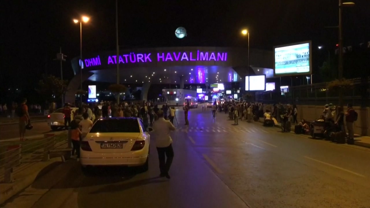 이스탄불 공항에서 자폭 테러..."41명 사망"