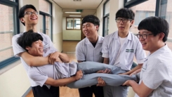 장애 친구 시집 발간 위해 나선 의리의 친구들