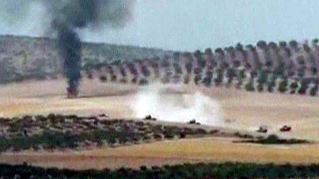 터키군, 시리아 국경 넘어 IS 소탕 개시