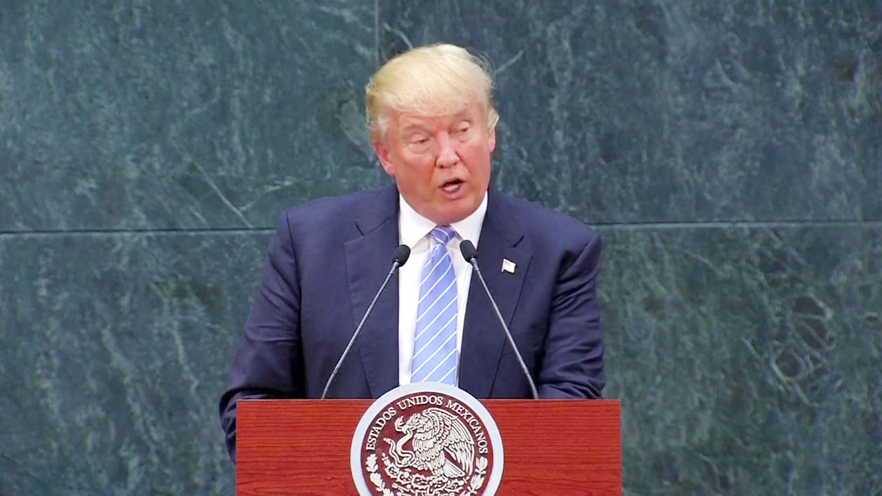 트럼프, 멕시코 '깜짝' 방문..."장벽 설치 권리 있다"