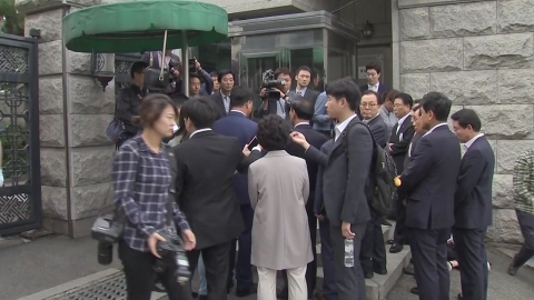 與, 정세균 국회의장 공관 항의 방문...면담 불발