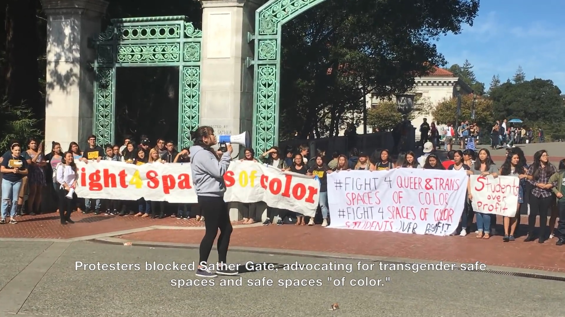 버클리대 시위대가 백인 학생들을 가로막은 이유
