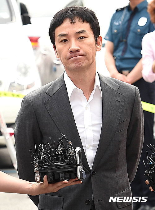 엄태웅, 협박용 '성관계 몰카' 찍혔었다