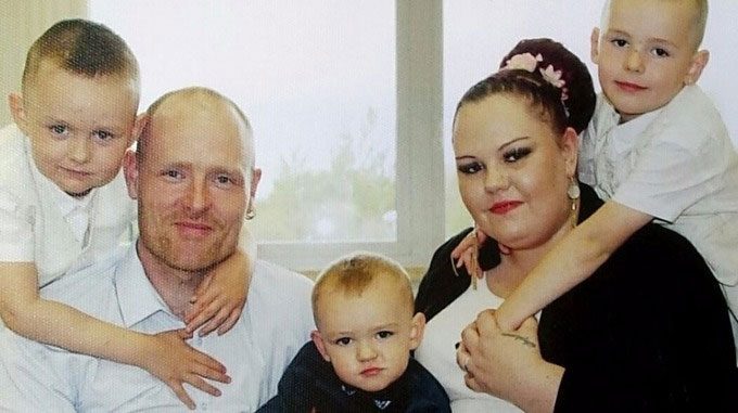 숨진 아이 사진을 도용한 여성