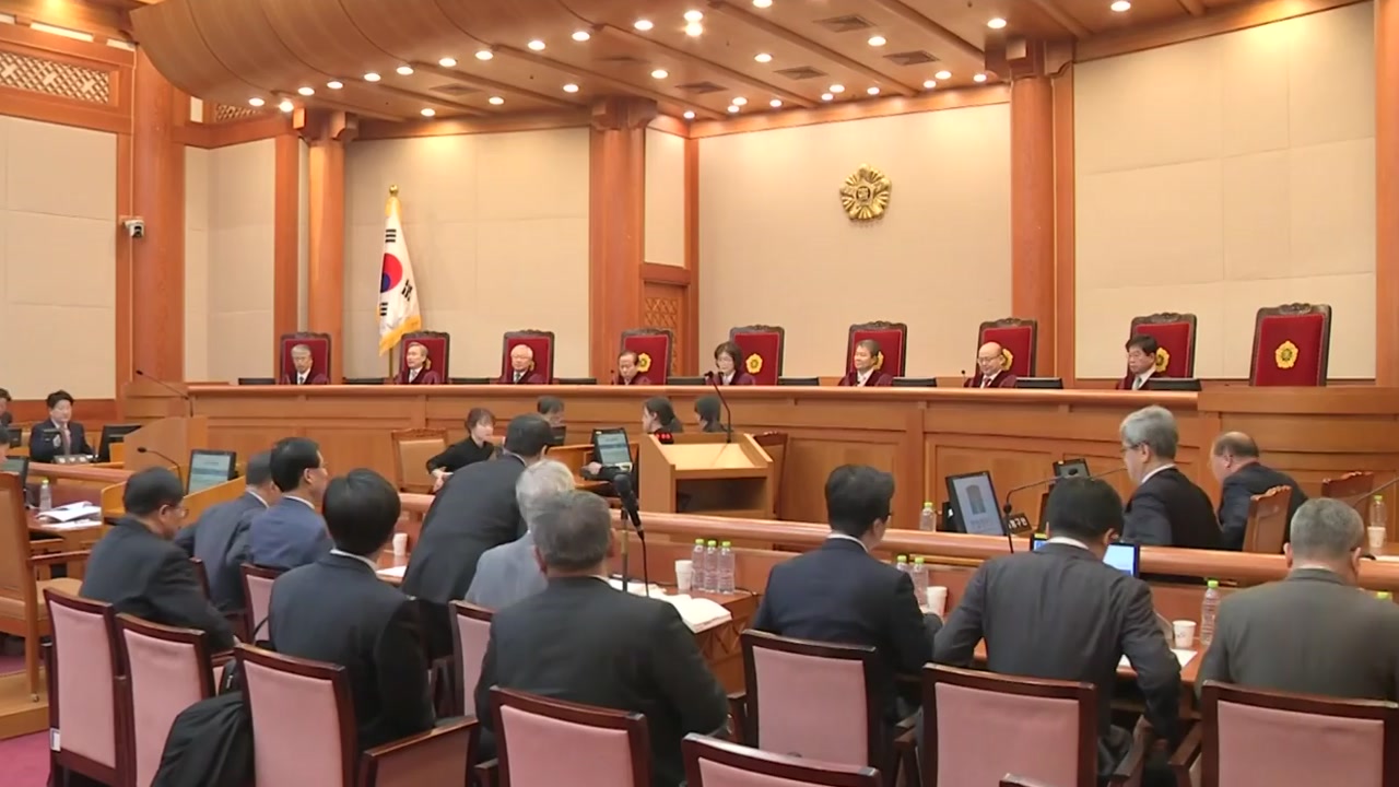 박 대통령 운명 쥔 헌재 재판관들 사방에서 압박