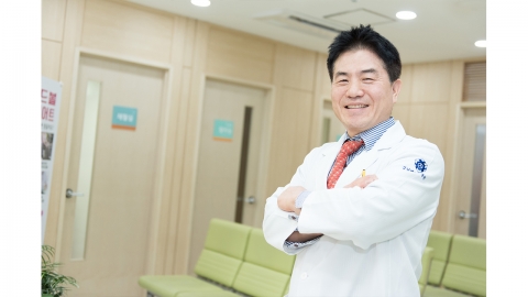 [헬스플러스라이프] “허리·목 디스크, 수술 필요한 환자는?” 윤강준 강남베드로병원장