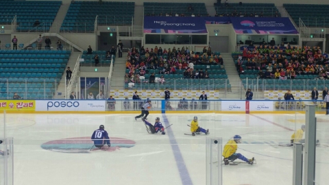 한국 장애인아이스하키 대표팀, 평창 패럴림픽 진출 눈앞