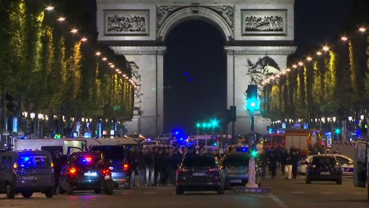 파리 샹젤리제 총격전...경찰·용의자 사망  