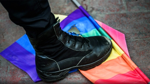 "팔·다리 묶어 전기 고문" 체첸 경찰 성 소수자 학대 논란