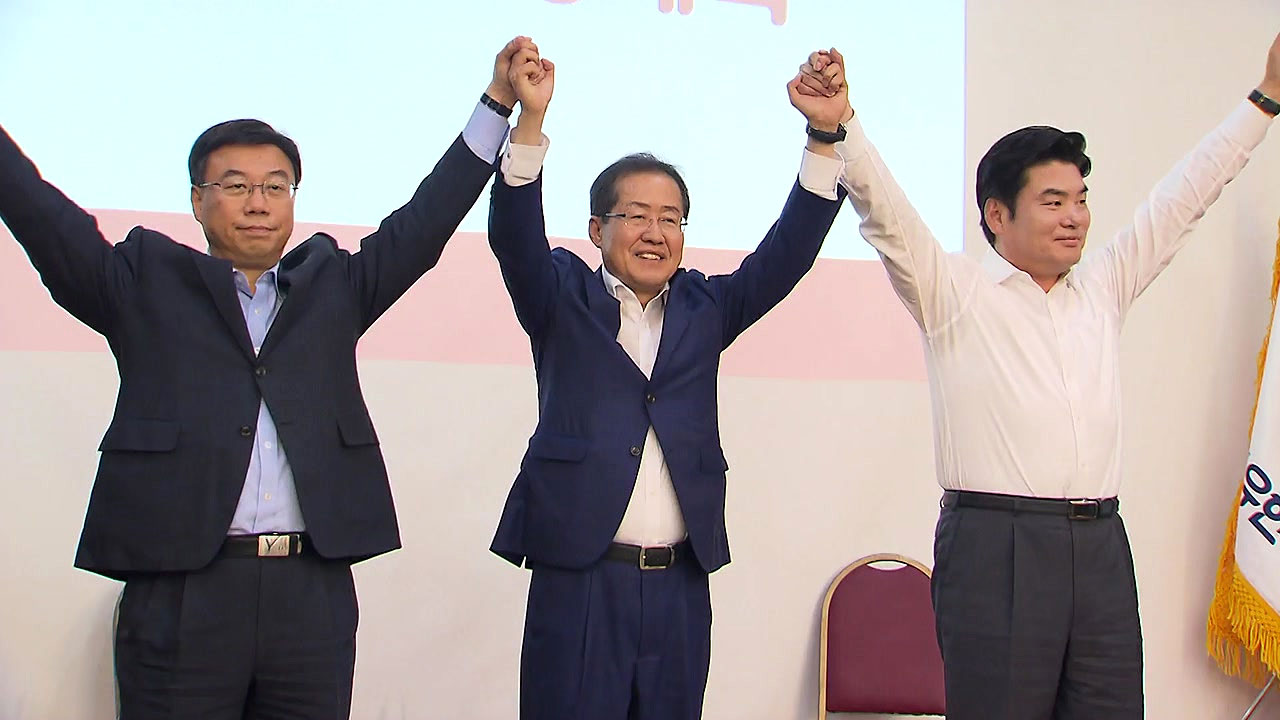 자유한국당 당권 주자들 제주서 첫 신경전