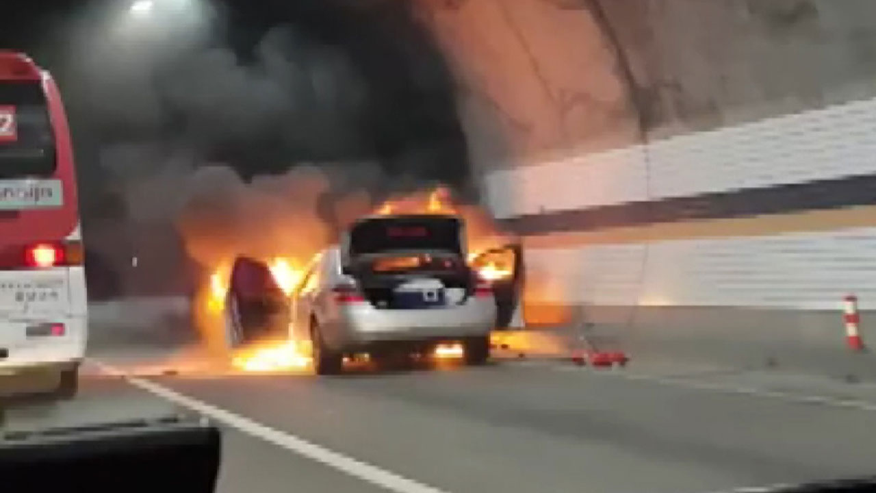 용서고속도로 터널 안 차량 화재...교통 통제