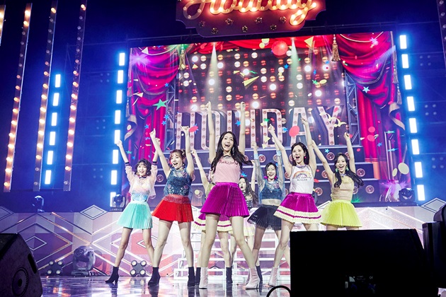 소녀시대, 10주년 기념 팬미팅에서 감격의 눈물