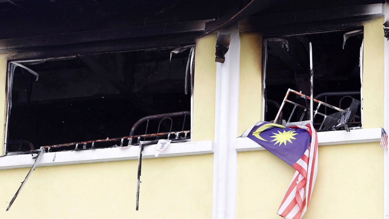 말레이시아 기숙학교 불..."최소 24명 사망"