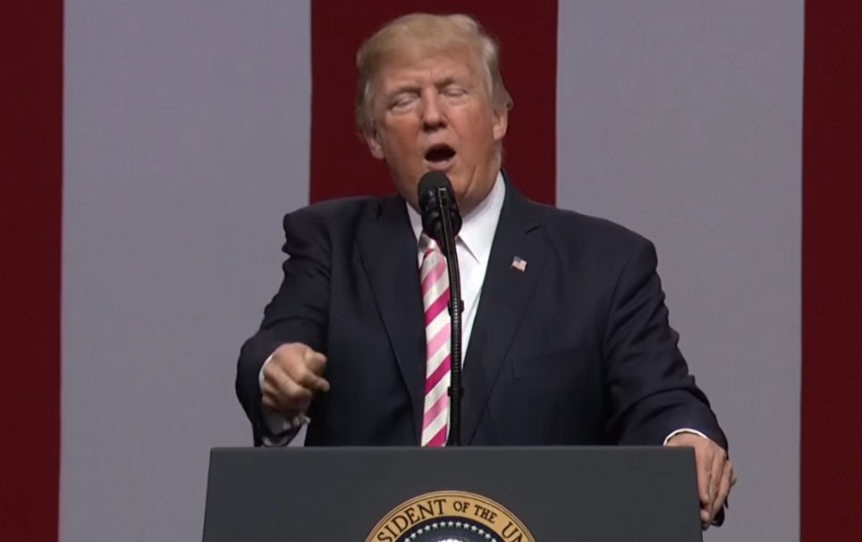 트럼프 대통령, "애국가 거부하는 개XX" 발언 논란