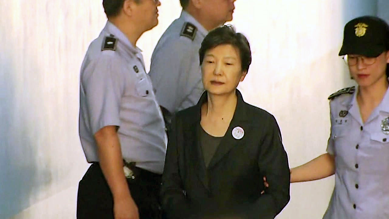 검찰, 박근혜 前 대통령 추가 구속 요청