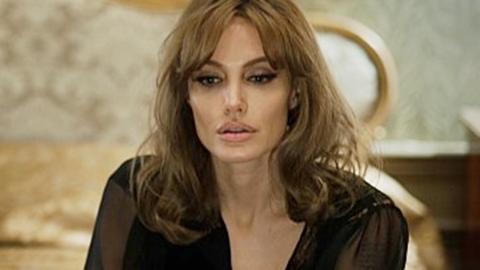 "기네스 펠트로, 앤젤리나 졸리도 피해자" 할리우드 성추문 확산