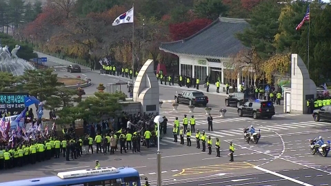  트럼프 美 대통령, 국립현충원 도착