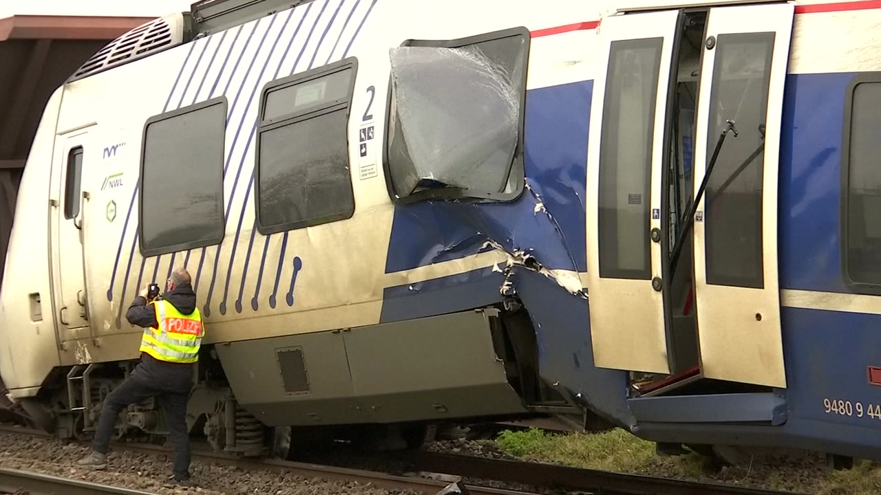 독일 여객·화물열차 충돌...50여 명 부상