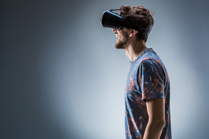 VR 헤드셋 쓰고 게임하던 남성 과다 출혈로 사망