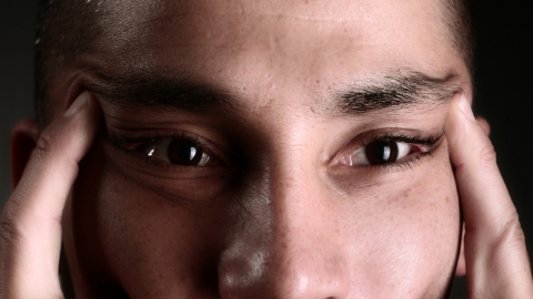 영국 초등학교, 학생들에게 동양인 인종차별 '눈 찢기' 가르쳐 논란