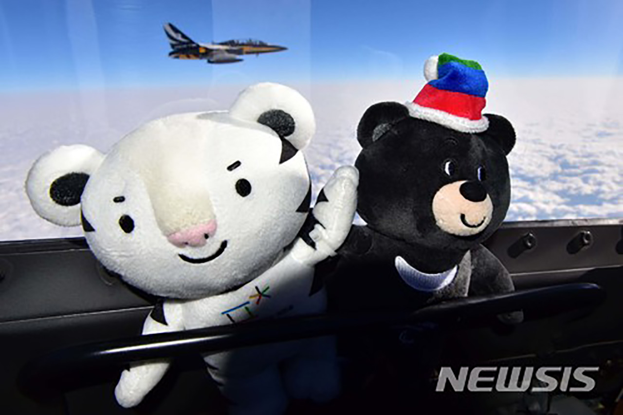 평창 올림픽 공식 사진가가 말하는 '수호랑·반다비' 인기 요인