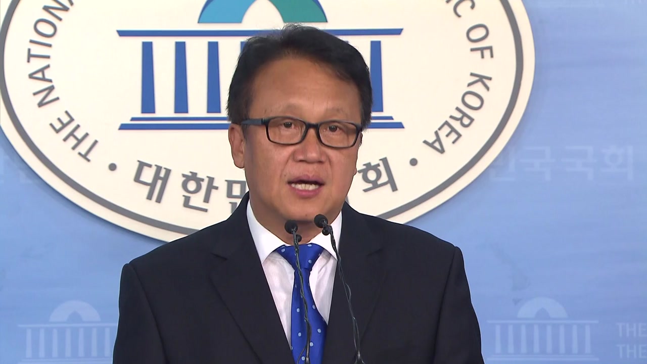 민병두, 성추행 폭로에 의원직 사퇴...정치권 '초비상'