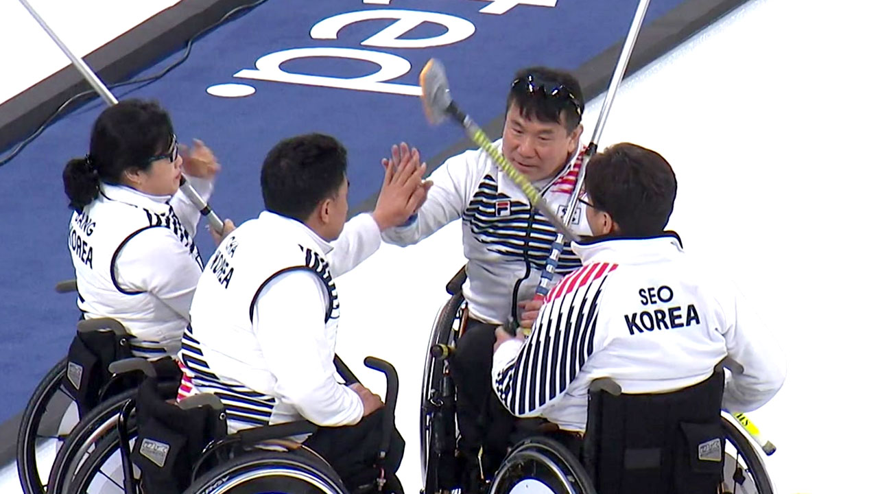휠체어컬링, 예선 1위로 4강...오늘 노르웨이와 준결승