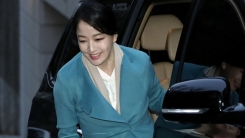 노현정, 故정주영 회장 17주기 참석 근황 포착 '단아한 미모' 노현정, 故정주영 회장 17주기 참석 근황 포착 '단아한 미모'