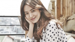 전지현보다 송혜교, 3년 만 화장품 얼굴 바뀌었다 전지현보다 송혜교, 3년 만 화장품 얼굴 바뀌었다
