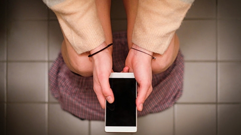 "여자 화장실서 남자가 야동을..." 경찰 출동 결과 여자로 확인