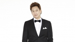 한석준, 오늘(6일) 12살 연하 사진작가와 결혼…1년 열애 결실 한석준, 오늘(6일) 12살 연하 사진작가와 결혼…1년 열애 결실