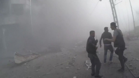 시리아군, 미국 공습 하루 만에 또 맹폭..."민간인 지역 포함"