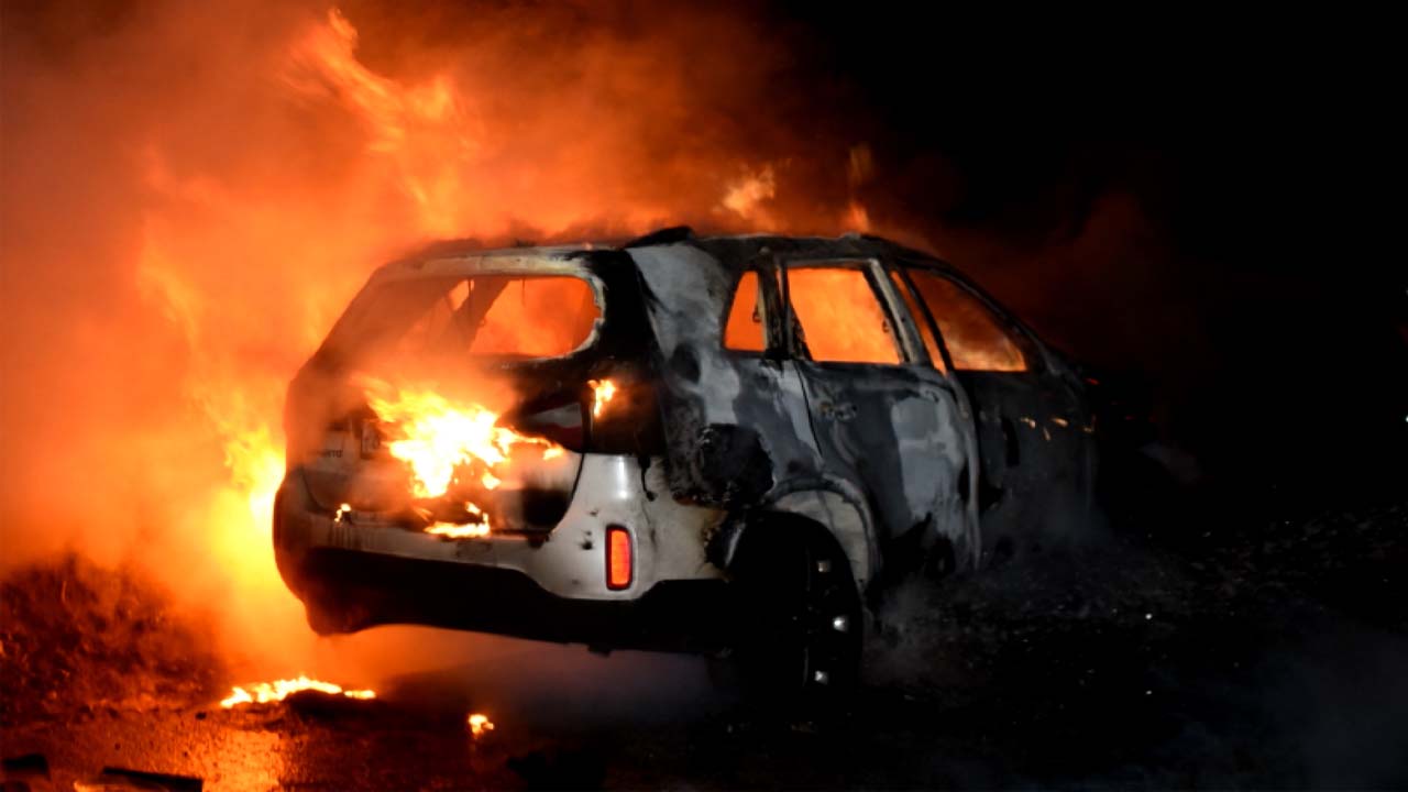육군 간부, 불난 차량서 여성 구조...산불도 진화