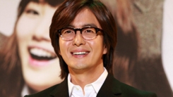 배용준 측 "구원파와 관계 無, 박진영과 친분으로 모임 참석" (공식) 배용준 측 "구원파와 관계 無, 박진영과 친분으로 모임 참석" (공식)