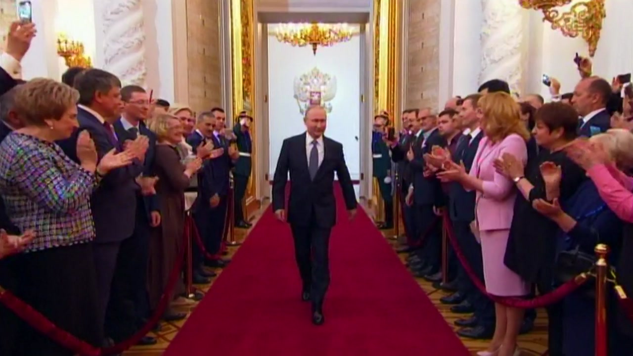 푸틴 대통령 4기 공식 취임...2024년까지 6년 임기 시작