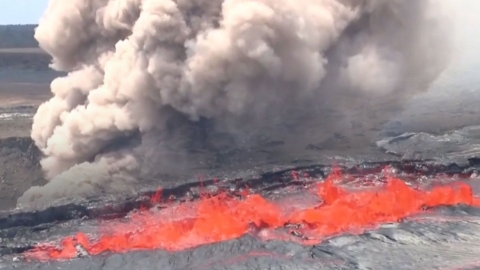 하와이 화산 가스 분출...9천 미터 치솟아