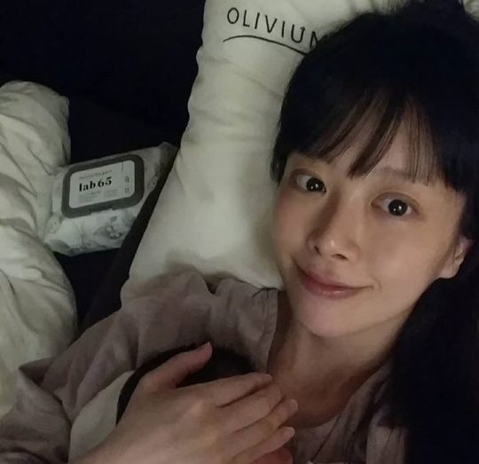 신지수, 22일 득녀 "엄마 돼 뿌듯...건강히 키울게요"
