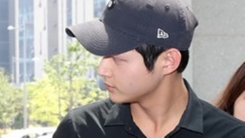 '검찰 출두' 이서원, 입장無...의미 없어진 포토라인 '검찰 출두' 이서원, 입장無...의미 없어진 포토라인