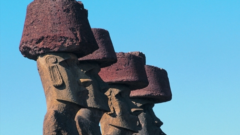 이스터섬 모아이 석상 돌 모자 비밀 풀렸다..."램프·밧줄 이용해 끌어올려"