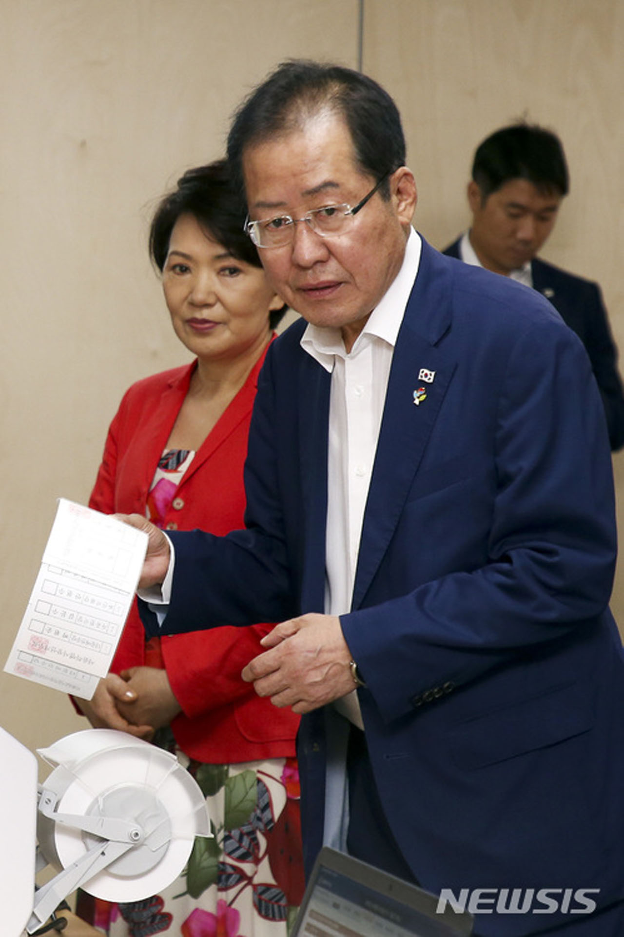 홍준표, 선거법 위반 논란..."야당 대표의 입을 막는다"