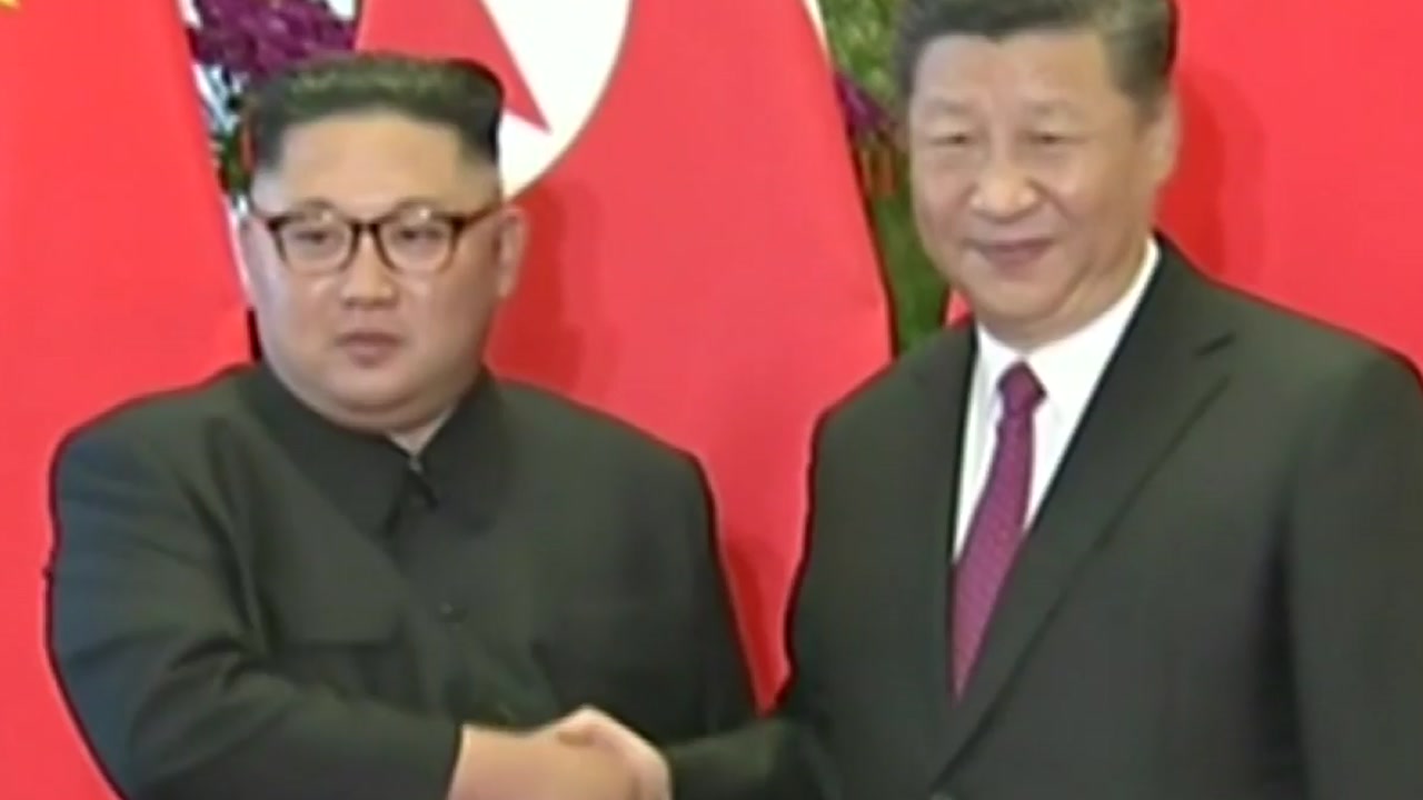 김정은, 시진핑과 정상회담...돈독한 관계 과시