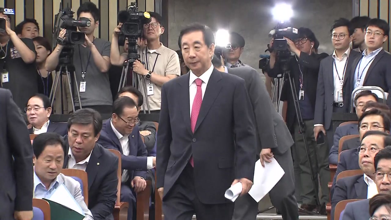 한국당 의총 또 '계파 갈등'...민주당 "국회 정상화 시급"