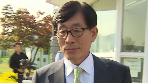 "원세훈, '논두렁 시계' 언론에 흘리라고 검찰총장에게도 전화"